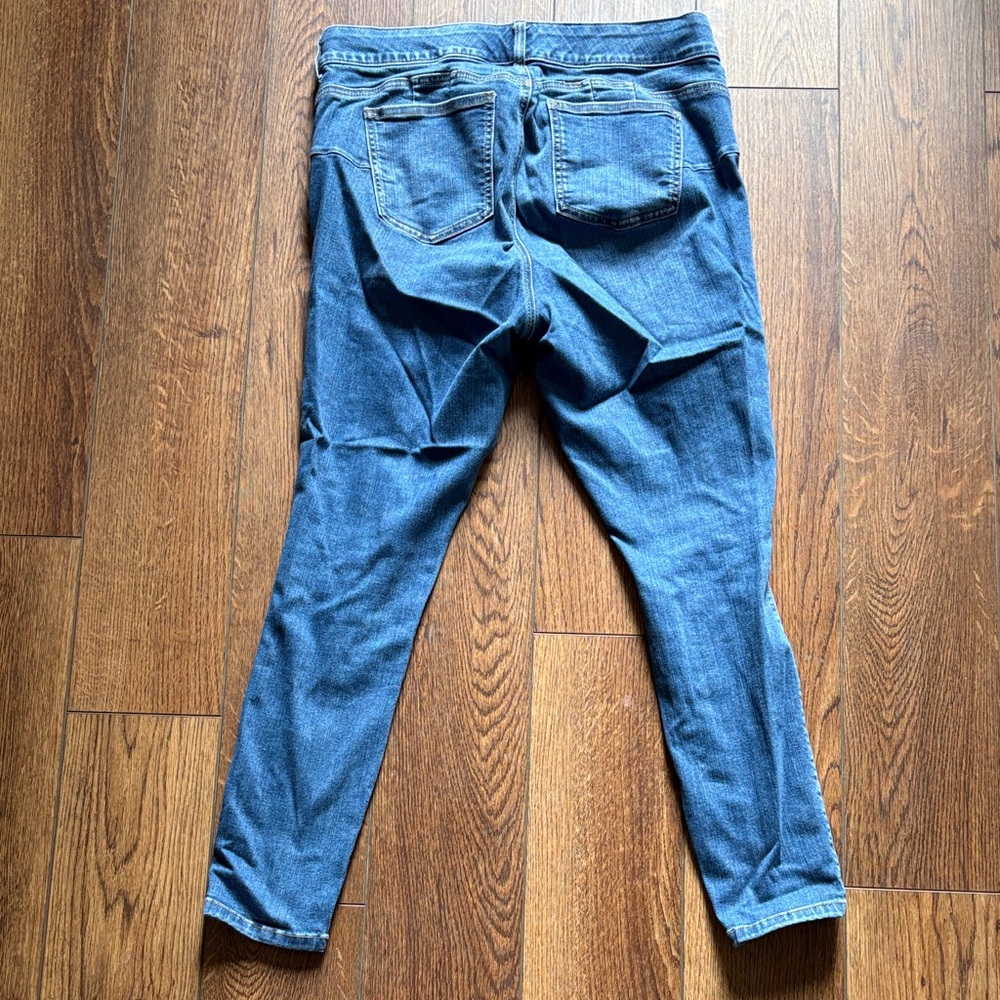 Torrid Bombshell High Rise Ripped Skinny Jeans - Picture 5 of 6